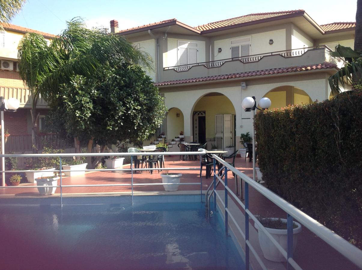 Hotel La Villa Misterbianco Bagian luar foto